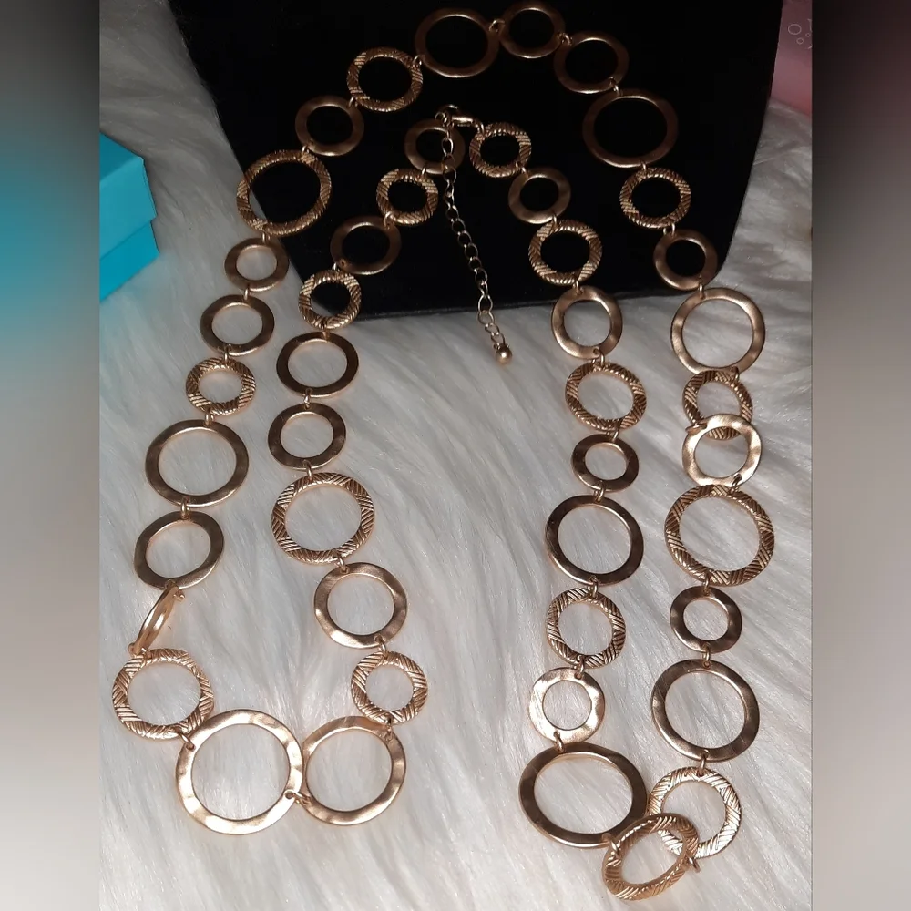 Necklace/belt goldtone hammered textured open circle adjustable length